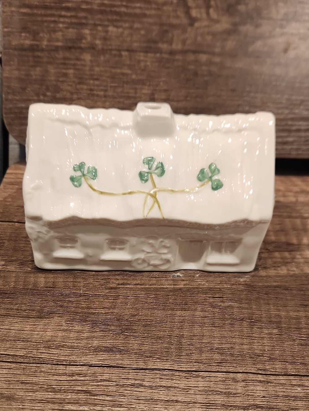 Belleek Dan Murphy's Cottage White Porcelain Candle Holder w/Green Mark